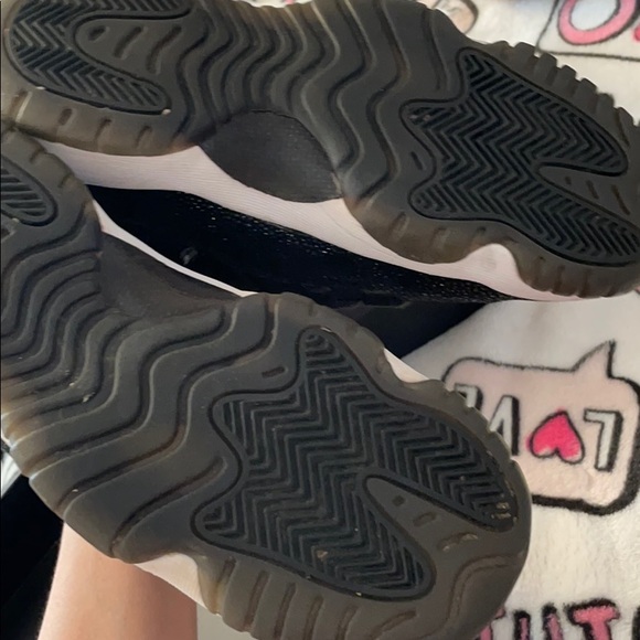 Jordan 11s - Picture 4 of 4